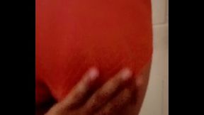 madura me deja acariciarle las nalgas cbn