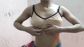 Bhabhi ko saman dene ke bahane pel diya