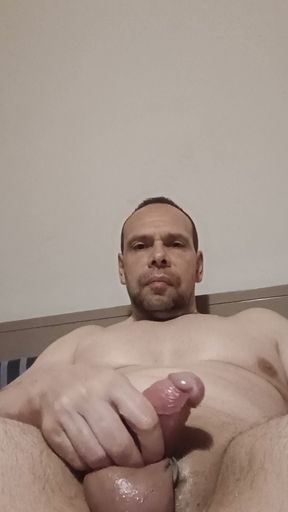 It's hard to get hard tonight, no one turns me on cam