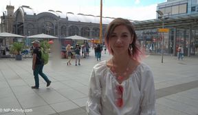 christina zeigt ihre kleinen titten und die geile fickspalte in dresden 1
