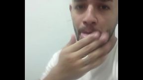 chupei a rola do coroa h&eacute_tero no banheiro da academia Smartfit