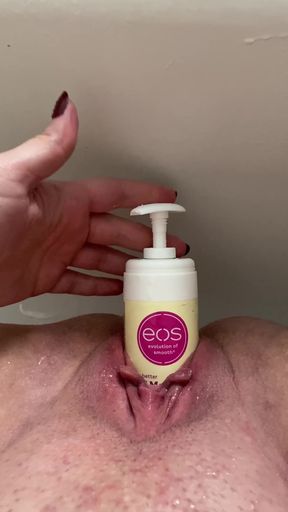 Erotic massage with lotion