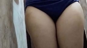 Indian babe's homemade bath video for her man