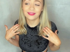 Masturbating loving babe solo toy plays with enthusiasm