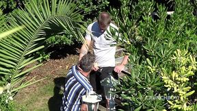 dimitri baise par le beau apolo adrii en exhib dans un jardin public