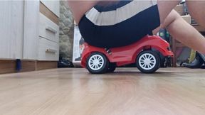105kg, 231lbs riding on a toy designed to support 20kg, 44lbs