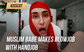 Muslim babe makes blowjob with handjob