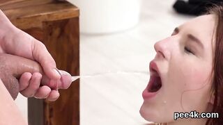 Glamorous babe gets her soak vulva entire of warm piss