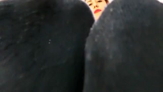 Die Socken der Fußherrin - socks &amp; feet - german foot fetish