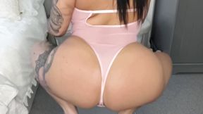 Slow mo booty twerk