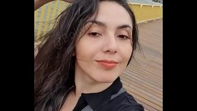 Mimi de paseio nos parques de Brasilia sem calcinha chupando rola do seu principe no parque e no carro