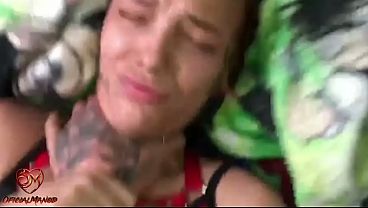 Arregacei o cuzinho dessa branca da buceta rosa encharcou a minha cama toda