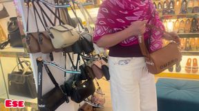 Hot Desi Girl Fuck in the Shopping Mall