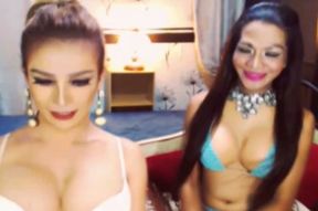 Two Hot Asian Shemale Jerk Off on Cam