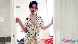 TGIRLS XXX - Irine Tempting To Play In The Bathroom
