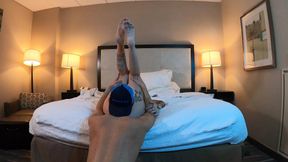 Eating 20 Year Old Woman's Pussy