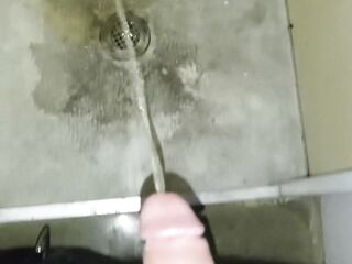 Mommy let me pee in shower at an abandon cabin in the woods