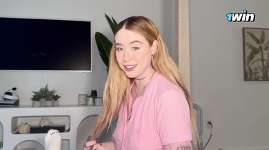 Woke Up With Morning Wood Sucked Off By Beautiful Green Eyed Step Sis-Rosie Rider