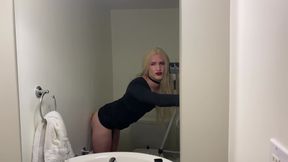 Sexy Crossdresser Fucked by Dildo