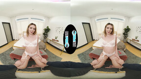 Cum Tart Lets Huge Cock Frost Her Face