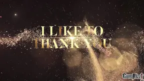 US MILF holds porn award, face full of cum