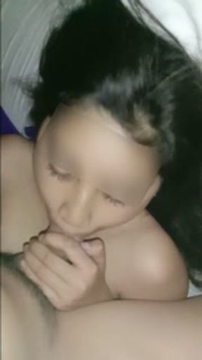 LESBIAN'S FIRST BLOWJOB! TURNING HER STRAIGHT