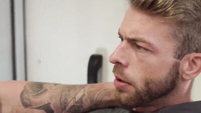 BEST FRIEND FUCKING BAREBACK AT THE HOSPITAL