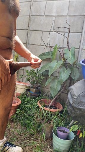 Solo handjob while i tan outside