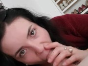 Baise rapide pendant un repas de famille