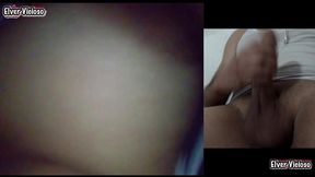 la esposa de mi jefe queria que le de clases en videollamada y se le salio la puteria y nos masturbamos juntos