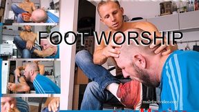 Hot summer day release: Gorgeous Mašina gets his sweaty feet licked by Ben!