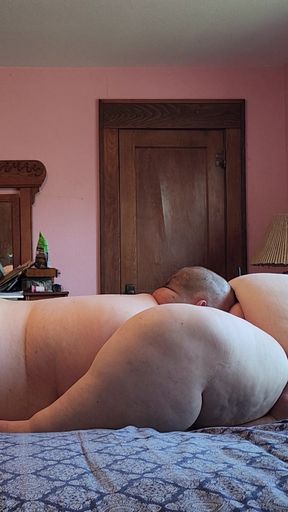 Getting my SBBW pussy ate