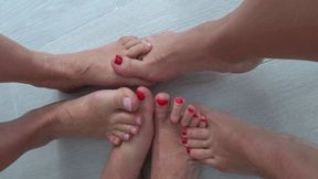 Three girls toe play aFS