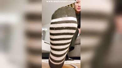 Stinky French foot worship with big boobed asiatiques sock fetish goddess 4K