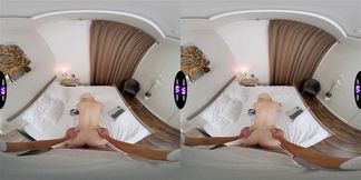 From Keyboard to Blowjob Nerdy Bitch Rewards Her Man TmwVRnet