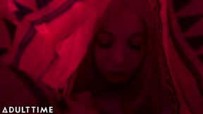 Skinny Blonde Kenzie Will Bang To Get Unstuck With Nathan Bronson And Kenzie Reeves