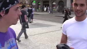 Czech Hunter: Seducing Fashion Model's Curiosity