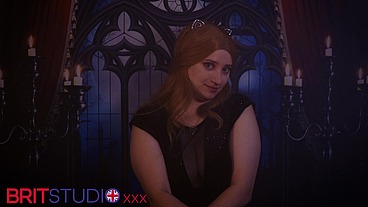 Introducing our newest performer - The insanely gorgeous Victoria Greene!