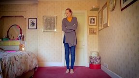 HousewifeTransforms To Slave (1) 4K