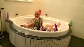 Real wet lesbian bath!!!
