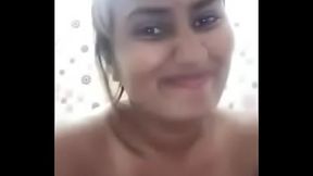 Swathinaidu romantic bath