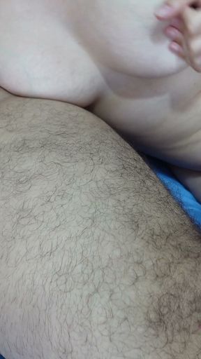 I cummed in my pinay girlfriend's pussy between orgasm and fucking   Clip 1