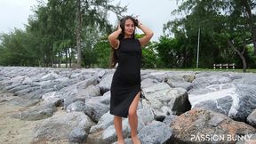 beauty public flashing and huge piss fountain in tight dress