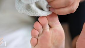 Rae Rivers Shrunken BF Foot Servant - 4K