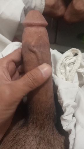 Any women or girls, Pakistani, Indian or Pathan, who are looking for a real relationship, can contact me.