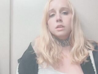 See THERAWHONEY Push Giant Sex-toy Inside Her Taut Vagina