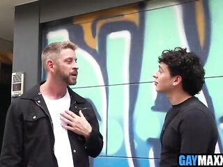 USA Tourists Hook Ups With Spanish Twink