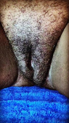Anyone to stretch my hole?