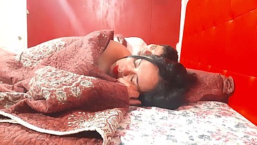 I squirt cum on my stepmother's face - creampie