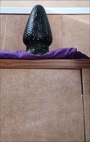 Penetration of my receiving hole by dragon egg